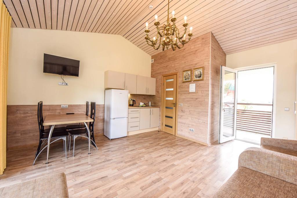 Apartamentai Trys Pusys Šventoji Екстериор снимка