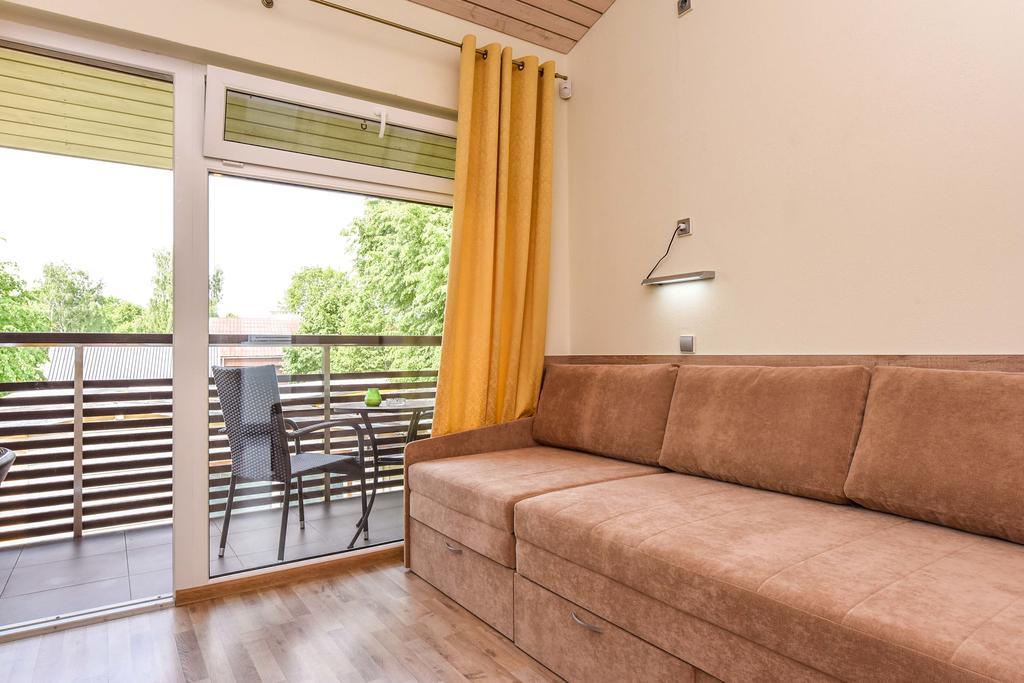 Apartamentai Trys Pusys Šventoji Екстериор снимка